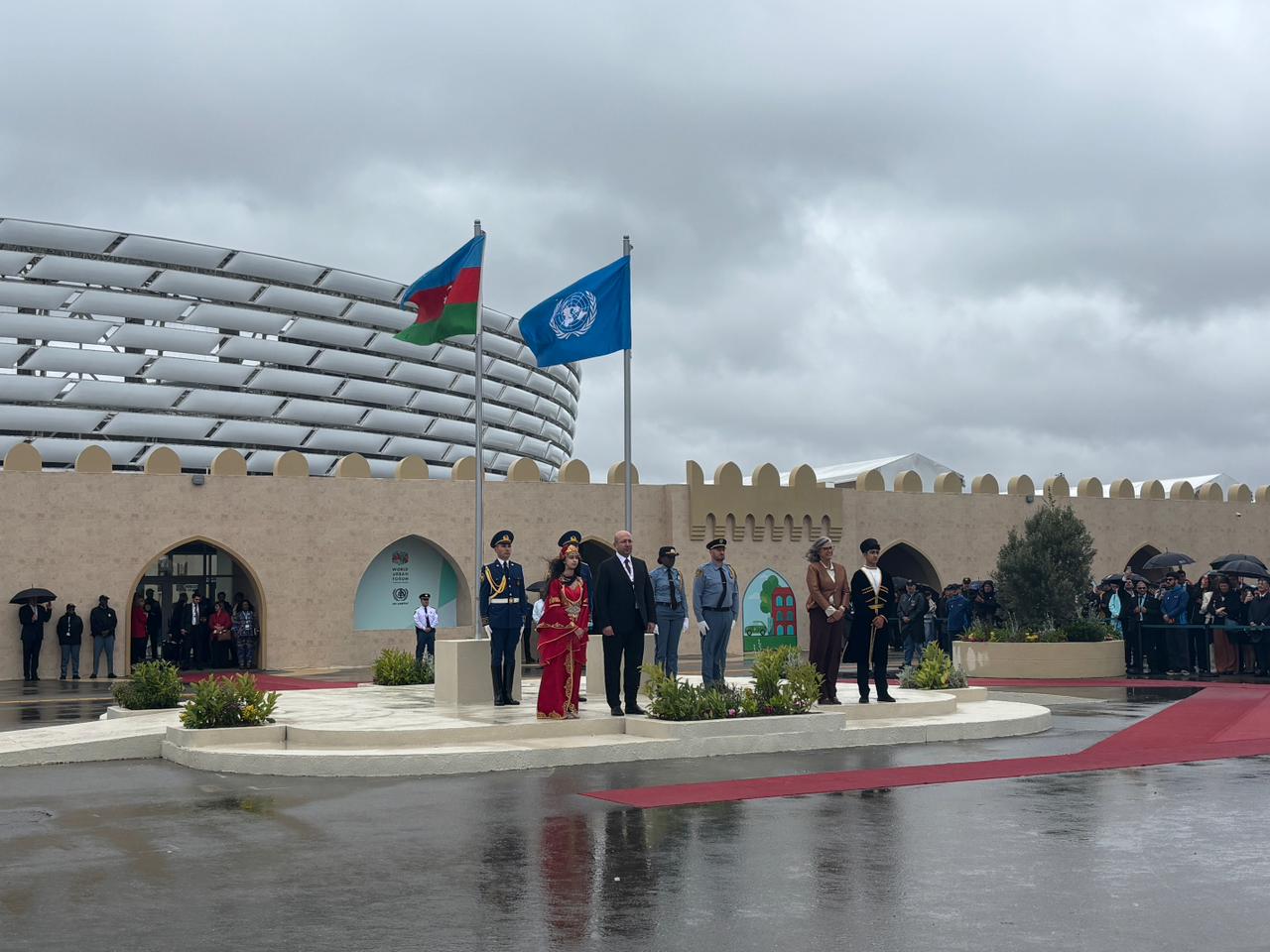 BOS-da Azərbaycan və BMT bayraqları qaldırıldı (FOTO)
